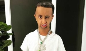 The BabyAlien FanBus: A Viral Phenomenon Bridging Fandom and Fun