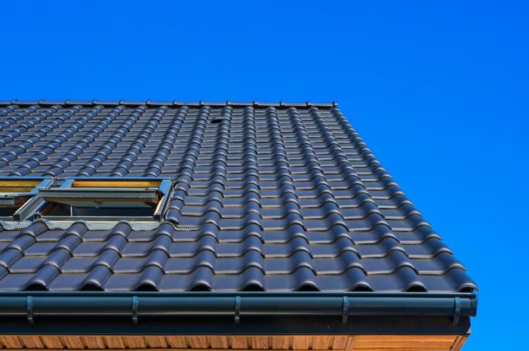 Signs That Say It’s Time to Replace Your Roof