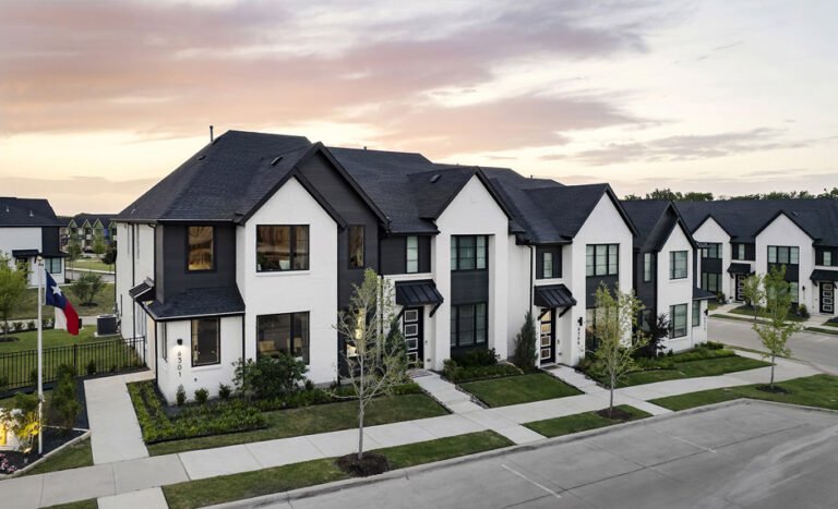How Can Suburban Custom Homes Offer Both Space and Style