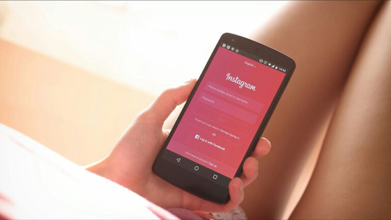 How to Buy Instagram Followers: A Straightforward Guide