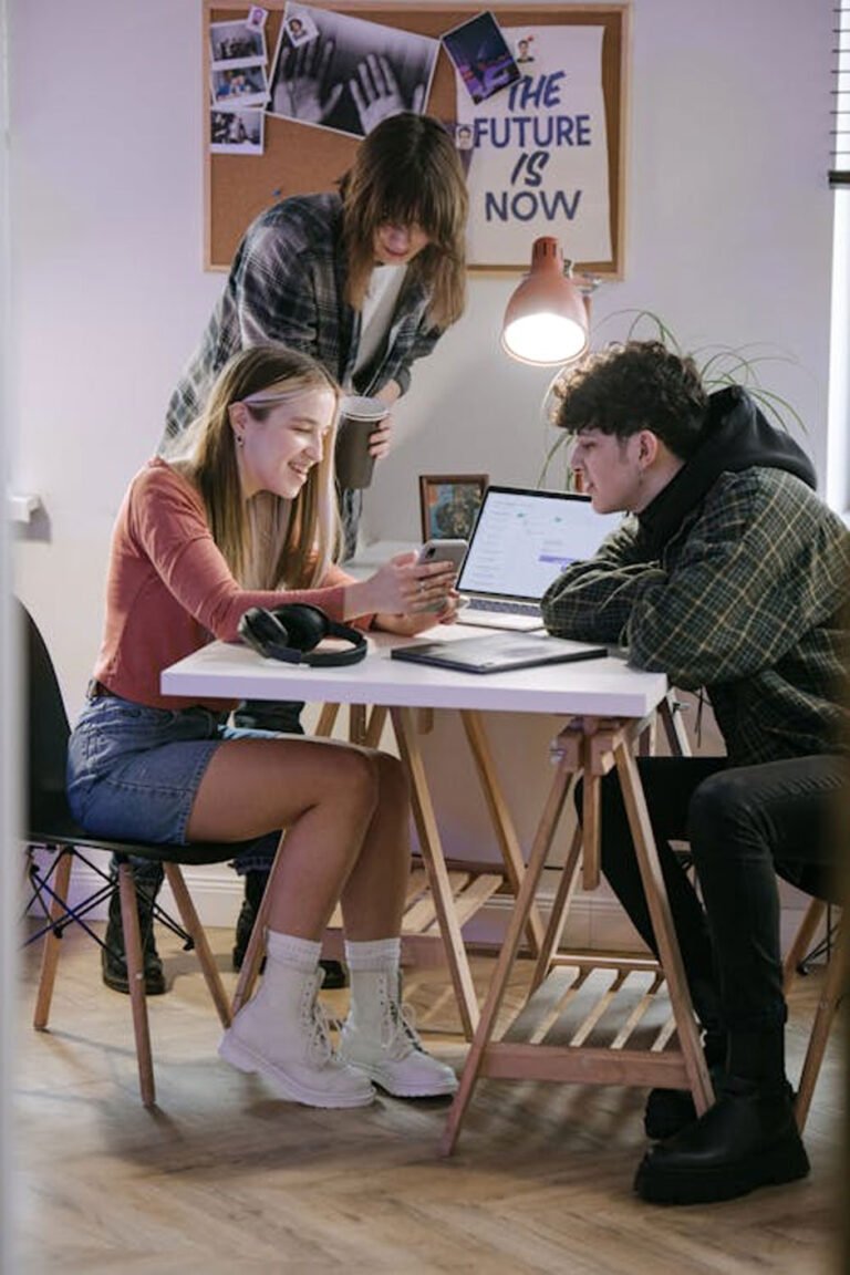 Why More Entrepreneurs Are Choosing Coworking Spaces Over Traditional Offices