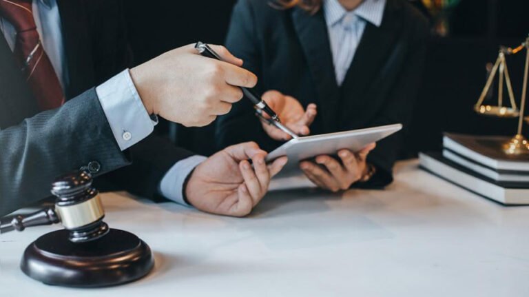 How Expert Law Firms Simplify Business Regulatory Requirements