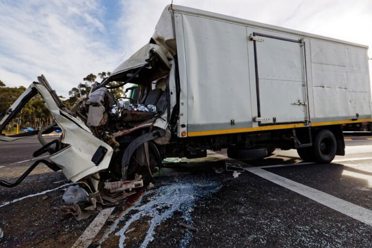 Why Truck Accident Investigations Require Attorneys
