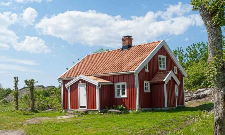 10 Signs Your House Needs Immediate Attention