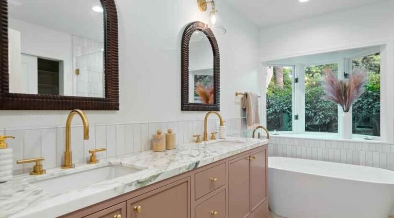 Signs Your Utah Bathroom Desperately Needs a Remodel