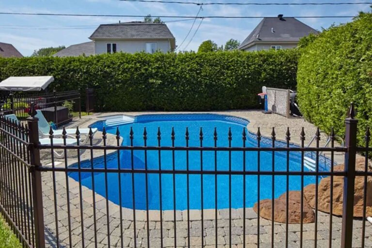 Why Aluminium Pool Fencing is a Leading Favourite among Modern Homes