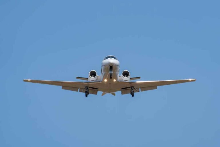 How Technicians Can Better Maintain Aircraft